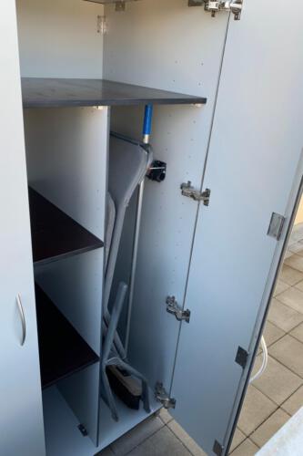 BB90 Schrankwand für Balkon, 6-türig, Detail