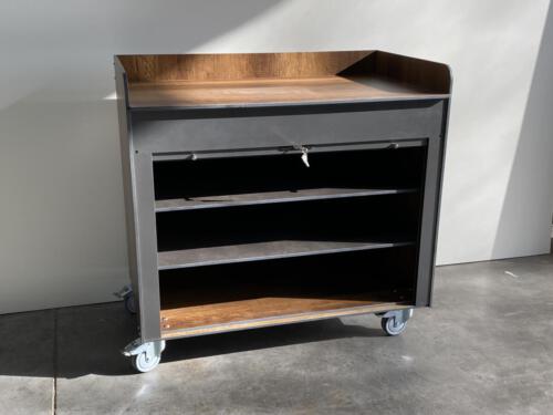 CD20 Servicestation mit Rollladen