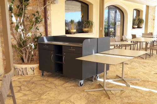 CA50 HPL Servicestation mit offenem Ablagefach