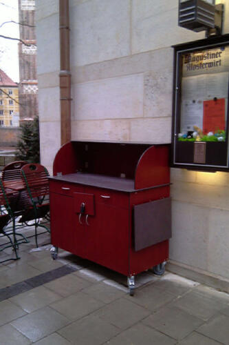 CA70 HPL Servicestation mit Aufbau