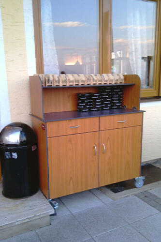 CA80 HPL-Servicestation mit Aufbau