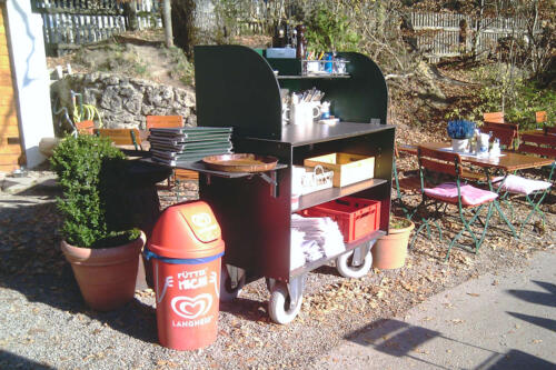 CC60 HPL Servicestation mit individueller Anrichte