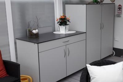 FA51 Terrassenschrank mit TV Lift